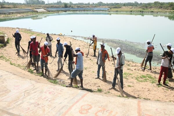 Surya Sarovar Cleaning Drive (3)